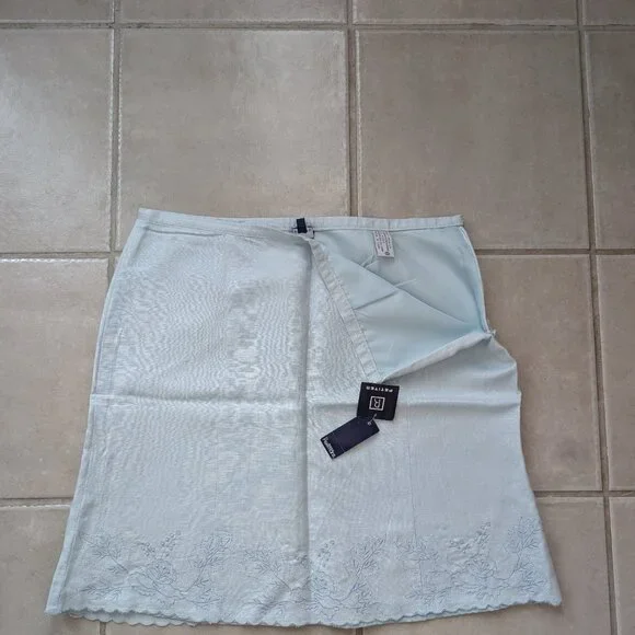 Skirt - Picture 2 of 2